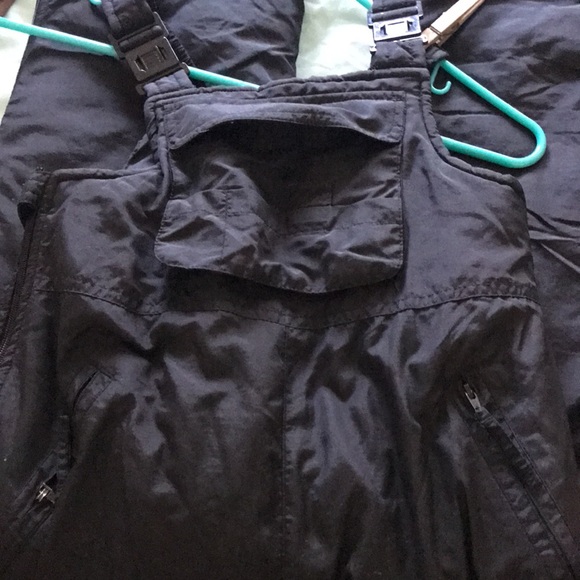 Girls ski overalls/ jumper - Picture 7 of 8